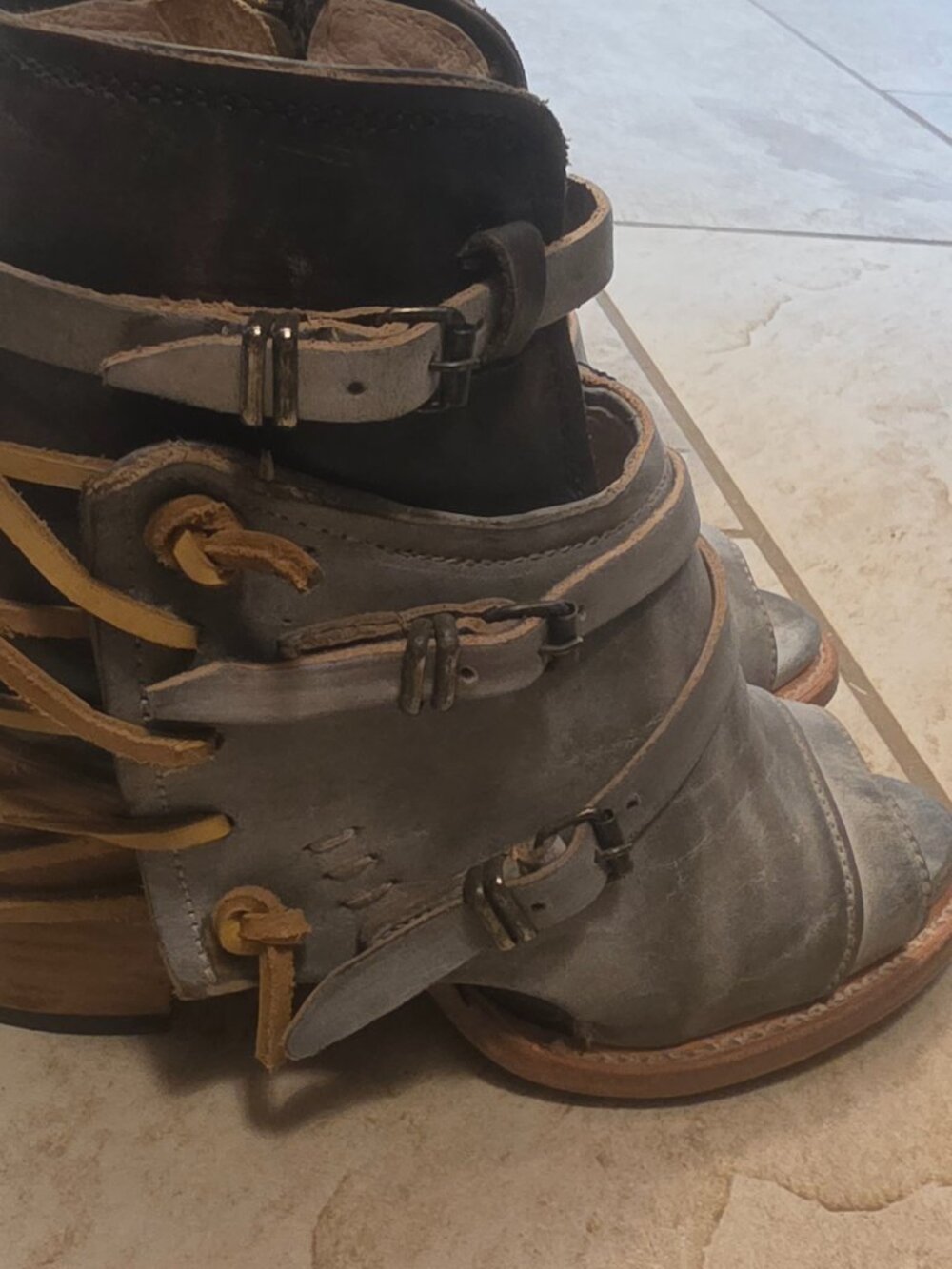 Freebird Carter size 8 Ice